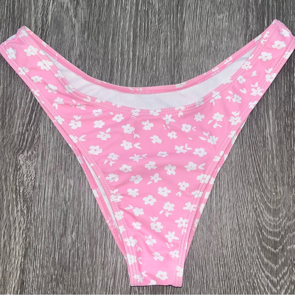 NWOT Floral Swim Bottoms